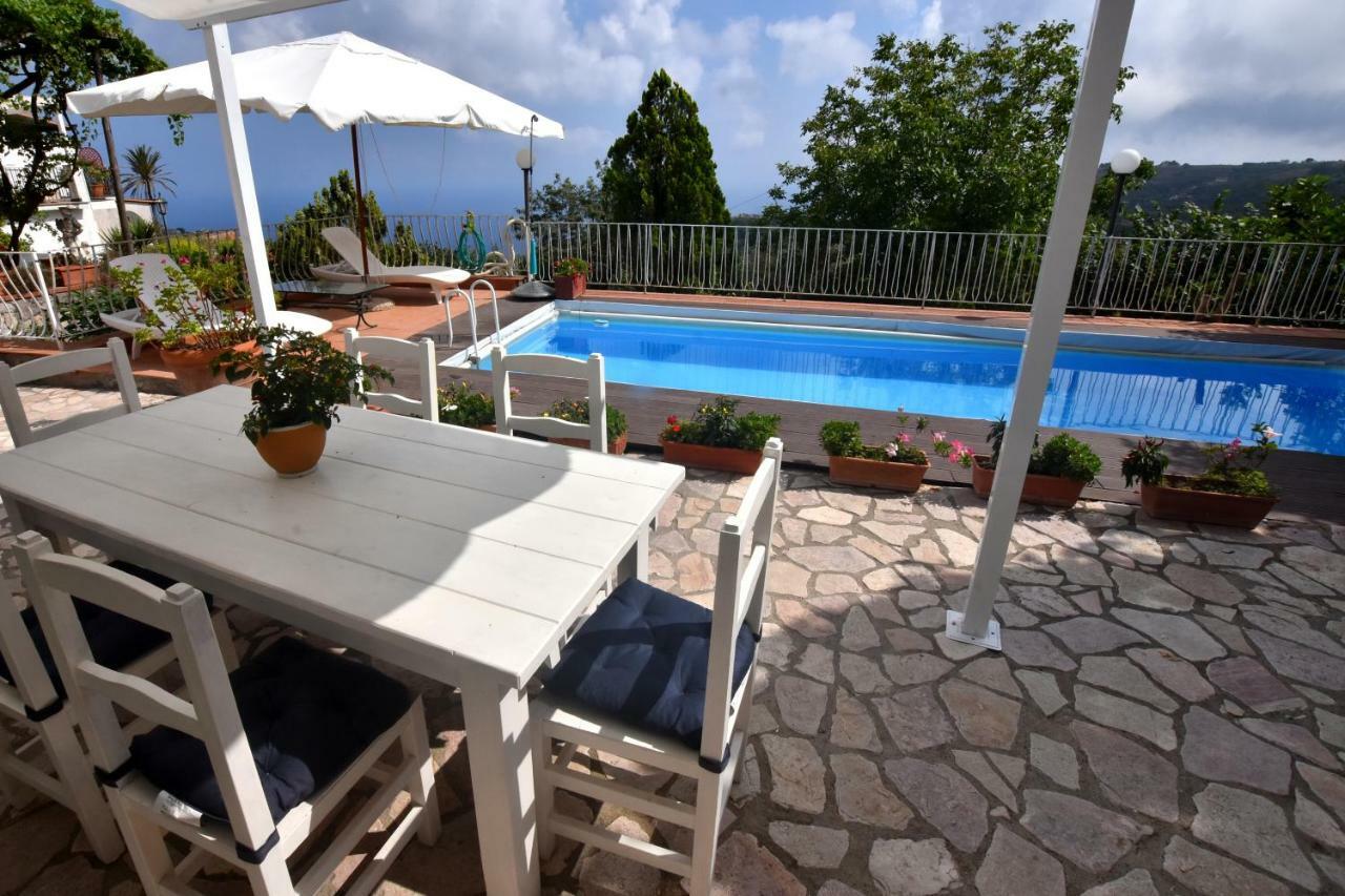 Villa Asia Holiday Home SantʼAgata sui Due Golfi Exteriör bild